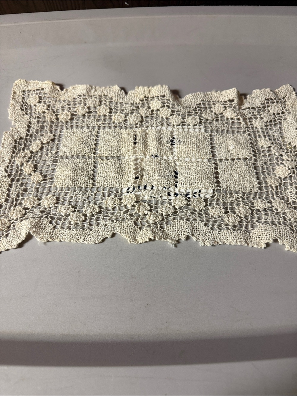 Vintage Handmade Crochet Lace Doily / Table Runner – Ivory